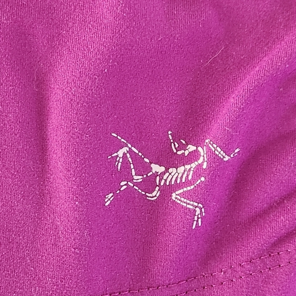 ARC’TERYX purple v-neck sleeveless tank - small - Picture 9 of 13